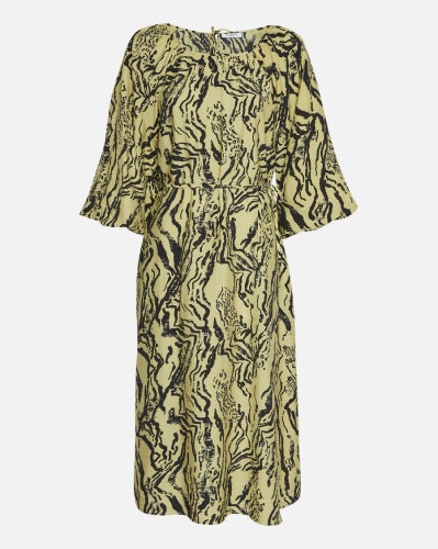 msch-copenhagen-mschtheresia-taila-34-dress-aop_900x1126c (1).jpg