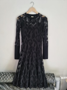 Czarna sukienka by malene birger XS punaa koronkowa ażurowa 34 