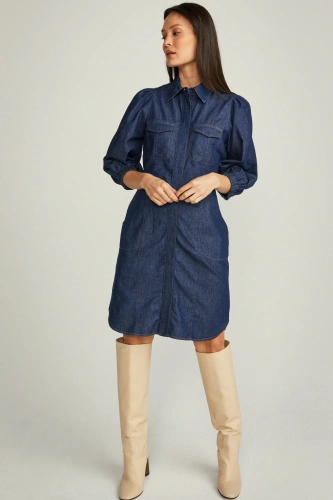 55786_denim-blue_modell_front.webp