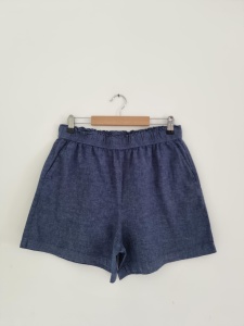 Dunnes M granatowe szorty 38 