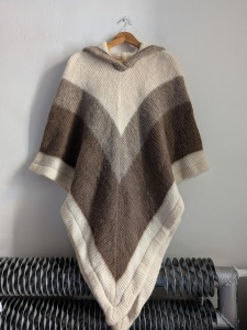 icewool islandzkie kremowe ponczo onesize unisex 80s
