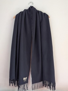 ACNE Szalik  wełniany granatowy lambswool wełna 