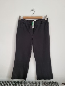 United colors of benetton  L spodnie dresowe czarne 40 