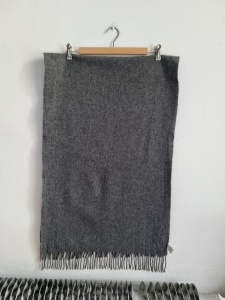 Szary wełniany szal szeroki 